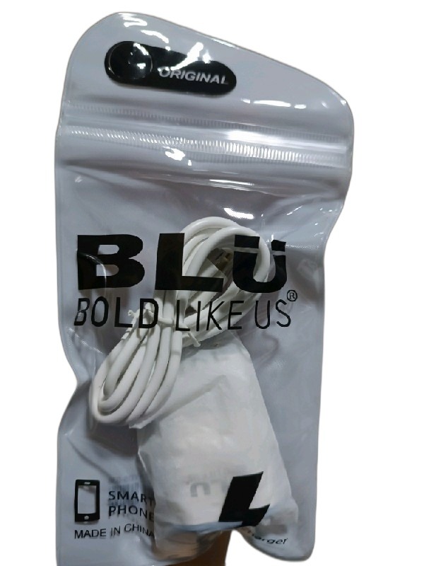 ITEM ACCESORIOS CARGADOR CARGADOR BLU BOLSA 8802912515212      Cargador BLU bolsa kyds-036 P549 P251